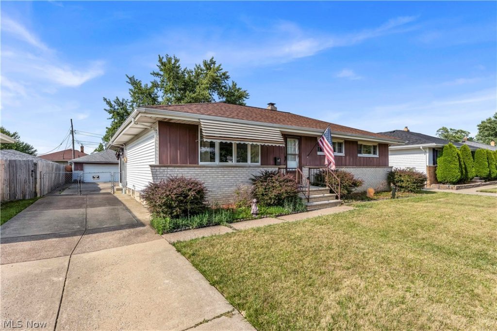 9560 Reichert Road, Parma, OH