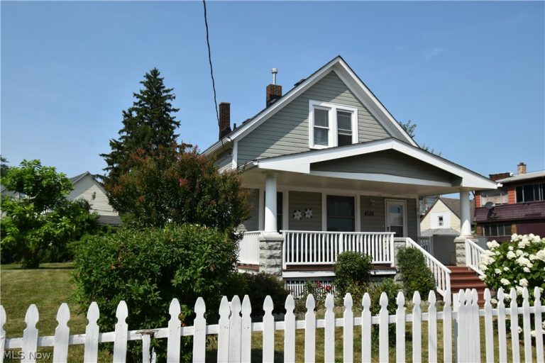 4126 Poe Avenue, Cleveland, OH - Photo 3