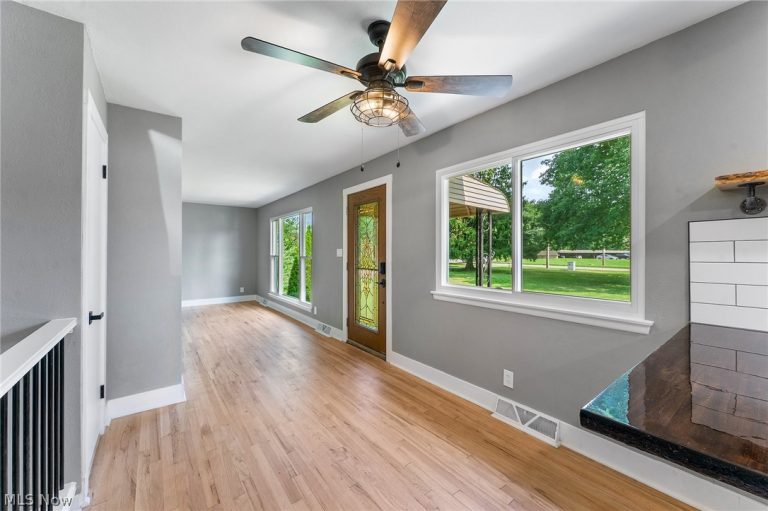 2435 Canfield Road, Youngstown, OH - Photo 8
