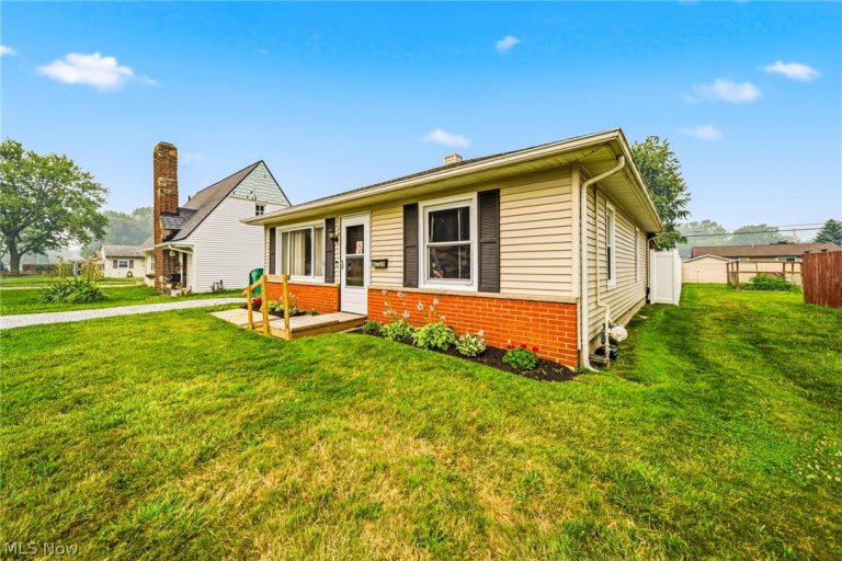 4820 Forest Road, Mentor, OH - Photo 3