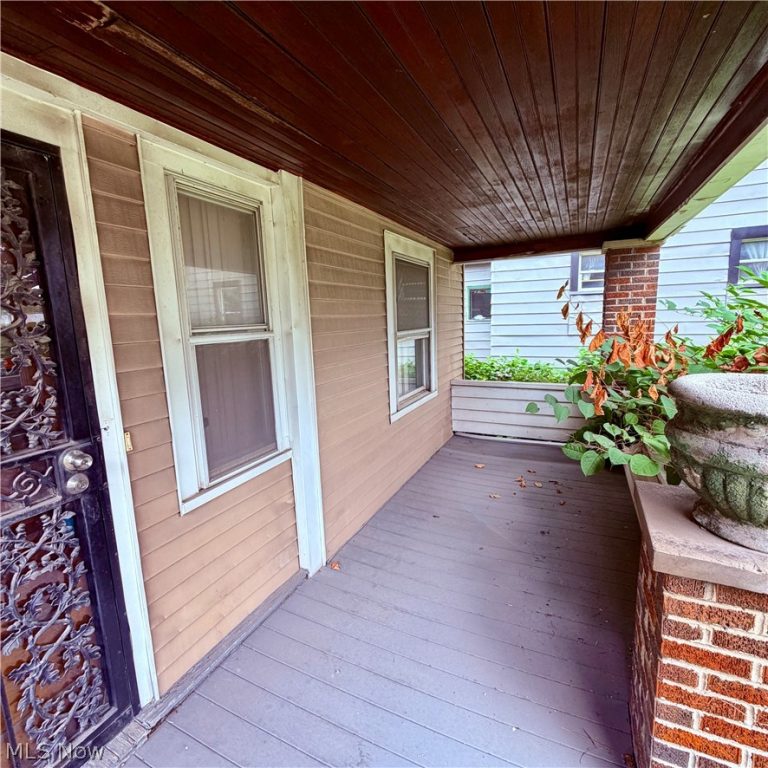 14307 Darley Avenue, Cleveland, OH - Photo 3