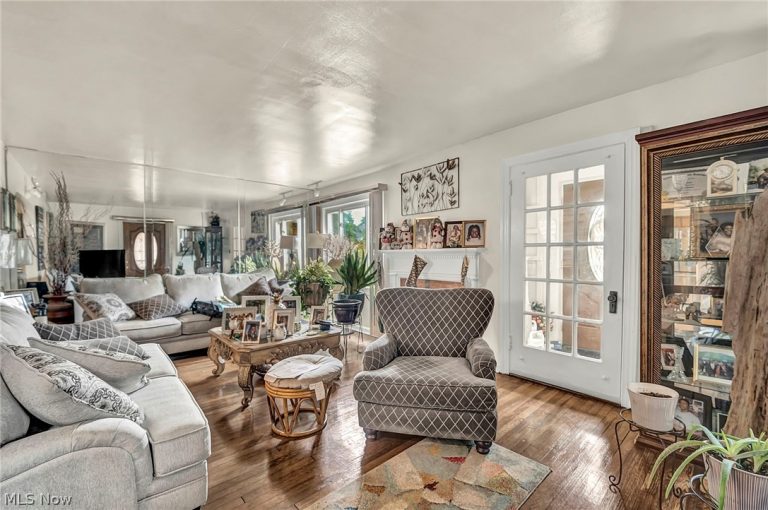 1909 Powell Avenue, Cleveland Heights, OH - Photo 6