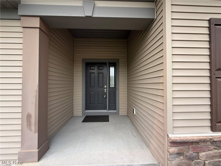 485 Gasser Circle, New Philadelphia, OH - Photo 2