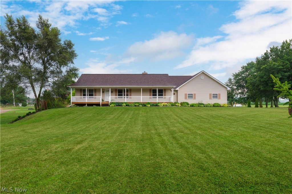 36055 Dellwood Road, Grafton, OH