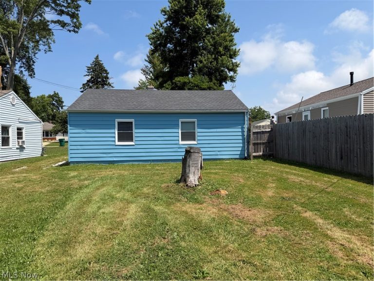 5064 Brooksdale Road, Mentor, OH - Photo 2