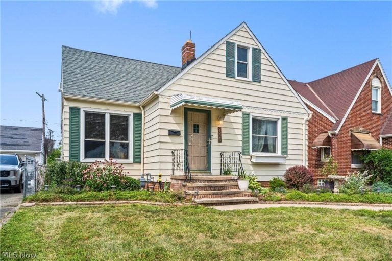 2920 Brookview Boulevard, Cleveland, OH - Photo 2