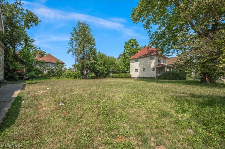 9301 Pierpont Avenue, Cleveland, OH - Photo 4