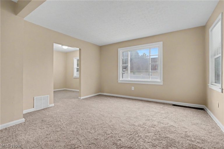 1854 Olympic Street, Cuyahoga Falls, OH - Photo 6