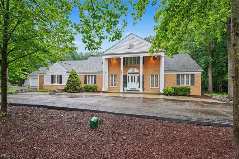 1455 Woodland Lane, Silver Lake, OH, 44224