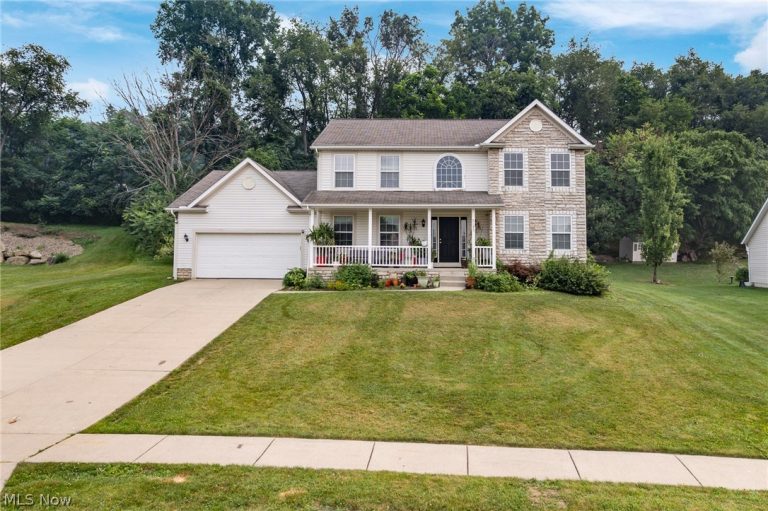 2693 Superior Drive, Uniontown, OH - Photo 2