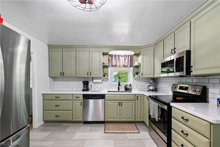 4190 Gardner Barclay Road, Farmdale, OH - Photo 8