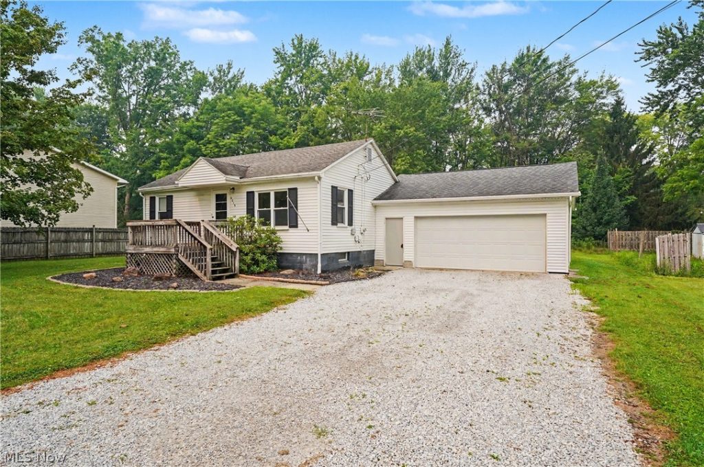 4819 Smith Road, Ravenna, OH