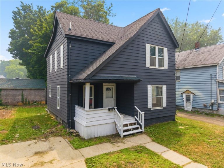 497 Madison Street, Conneaut, OH - Photo 3