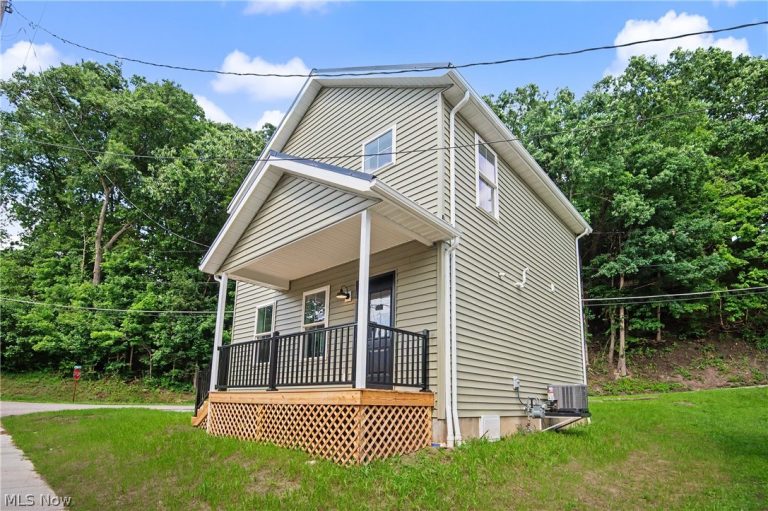 308 Pritchard Avenue, Lisbon, OH - Photo 2