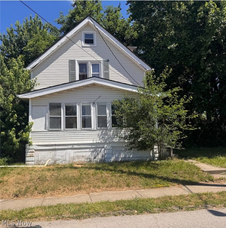 7415 Canton Avenue, Cleveland, OH, 44105