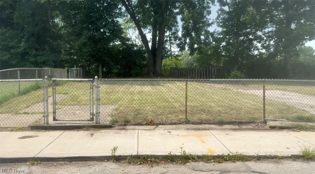 V/L 2566 W 27 Street, Cleveland, OH