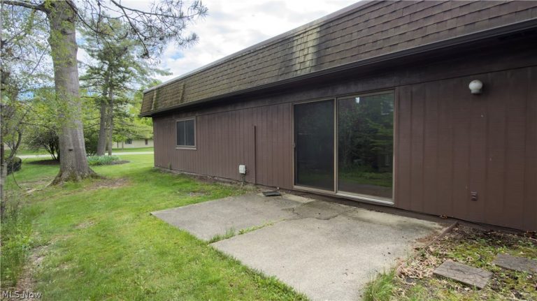 19224 Idlewood Trail, Strongsville, OH - Photo 6