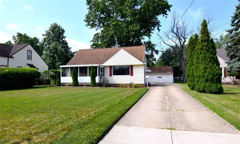 232 293rd Street, Willowick, OH - Photo 2
