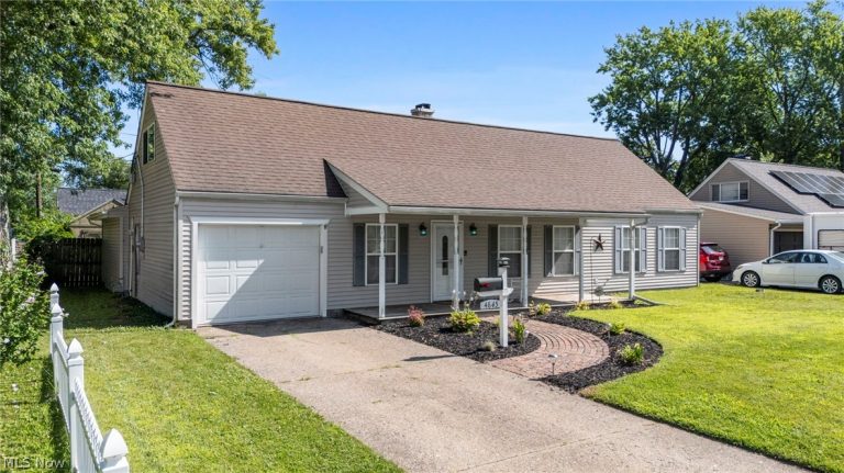 4845 Redwood Drive, Sheffield Lake, OH - Photo 2