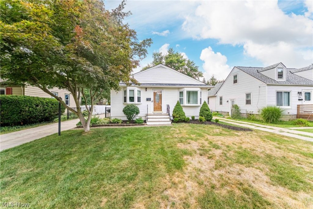 3404 231st Street, North Olmsted, OH