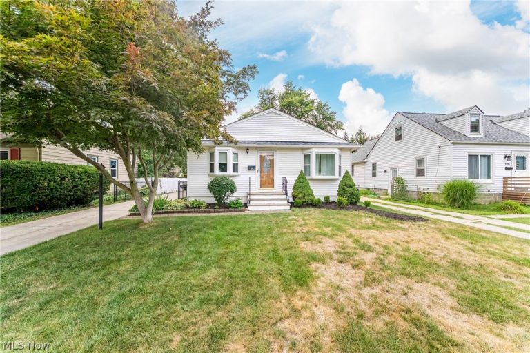 3404 231st Street, North Olmsted, OH, 44070