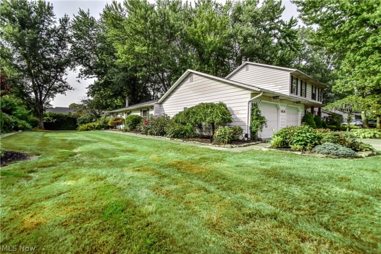 1483 Welch Road, Painesville, OH - Photo 2