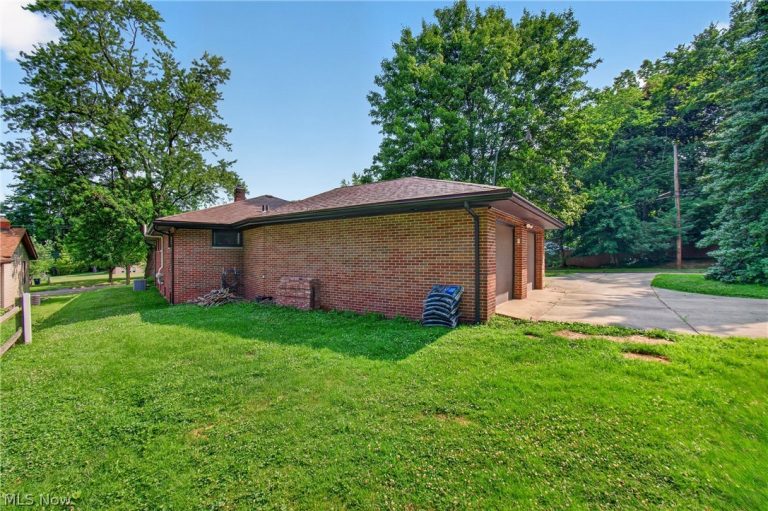 488 Strader Road, Akron, OH - Photo 3