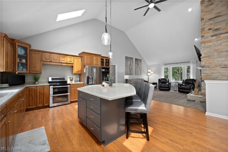 6160 Ethel Avenue, Elyria, OH - Photo 8