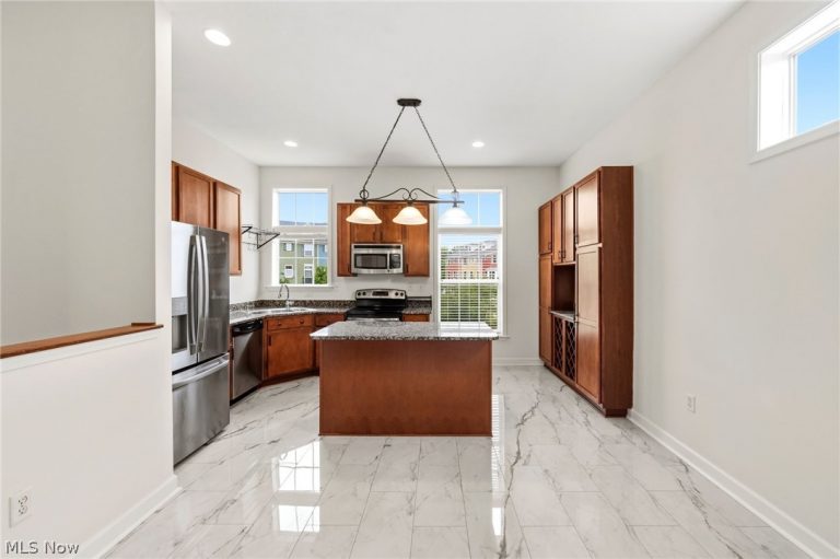 9 Grandview Drive, Rocky River, OH - Photo 8