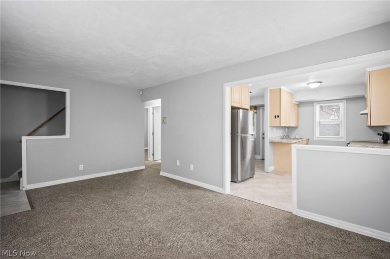 23340 Roger Drive, Euclid, OH - Photo 6