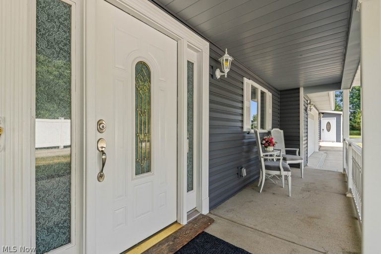 2151 Beach Drive, Akron, OH - Photo 4