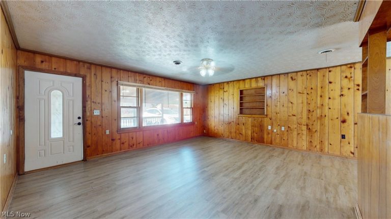 2309 Rockland Avenue, Belpre, OH - Photo 5