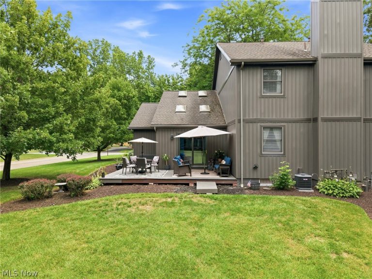 125 Diamond Way, Cortland, OH - Photo 6