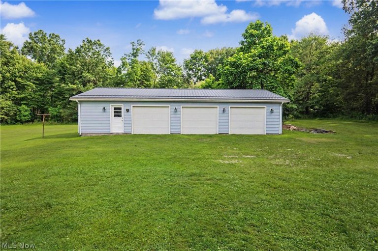 4647 Cooper Road, Lowellville, OH - Photo 5