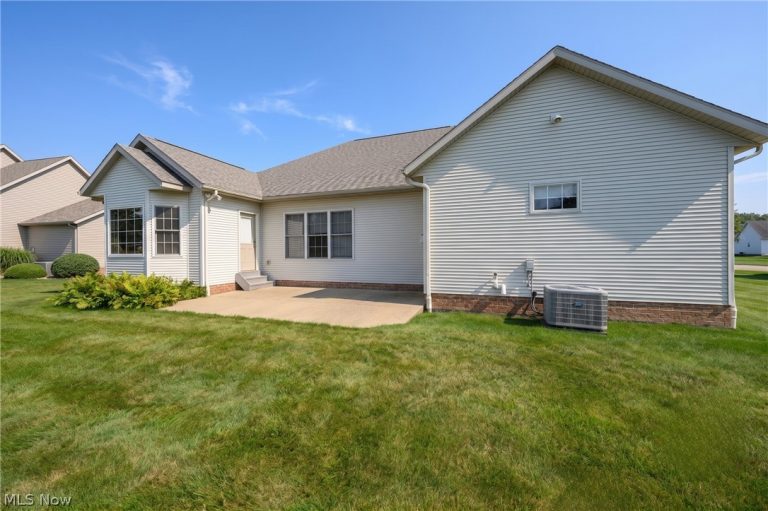 767 Mesa Verde Drive, Barberton, OH - Photo 4