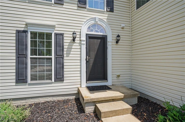 63 Creekledge Lane, Copley, OH - Photo 4