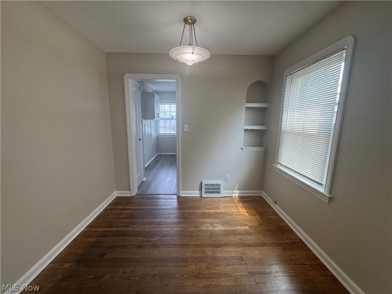 13612 Ellwood Avenue, Cleveland, OH - Photo 6