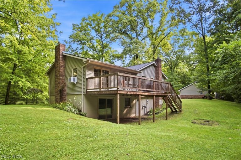 210 Camp Lane, New Concord, OH - Photo 3