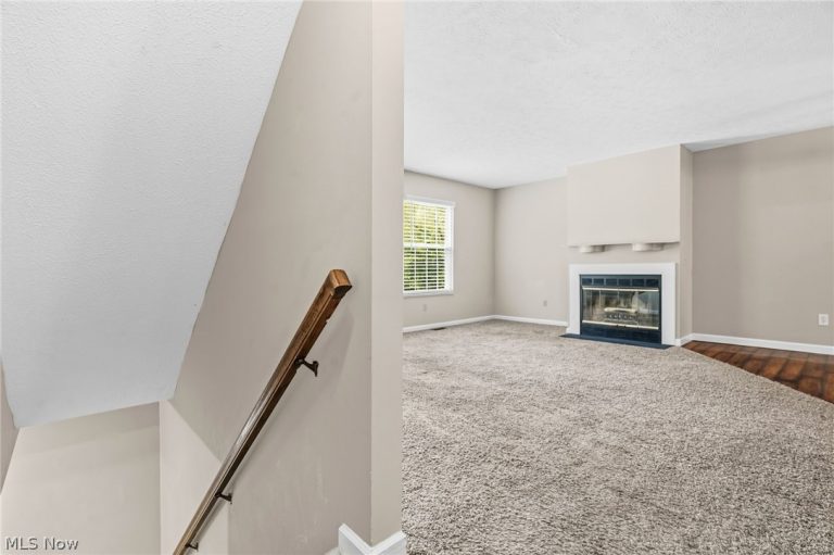 3324 Brookside Lane, Cuyahoga Falls, OH - Photo 4