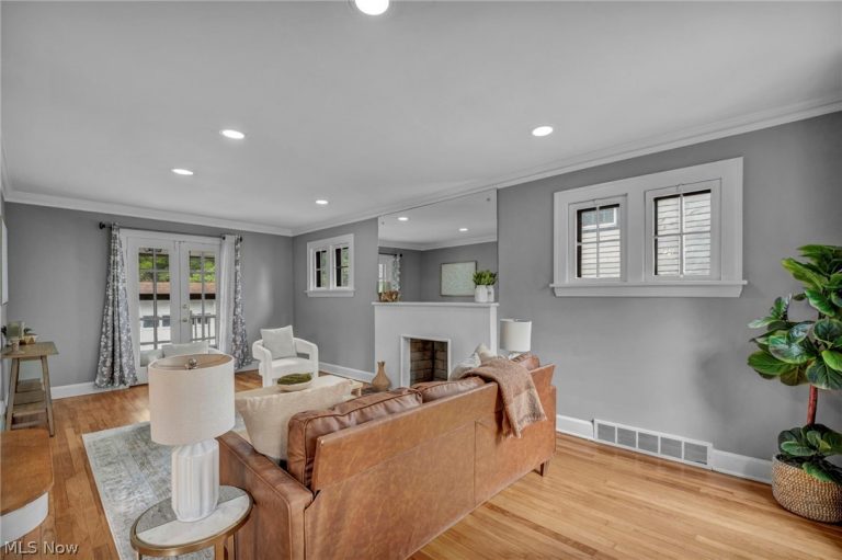 2390 Rinard Road, Cleveland Heights, OH - Photo 5