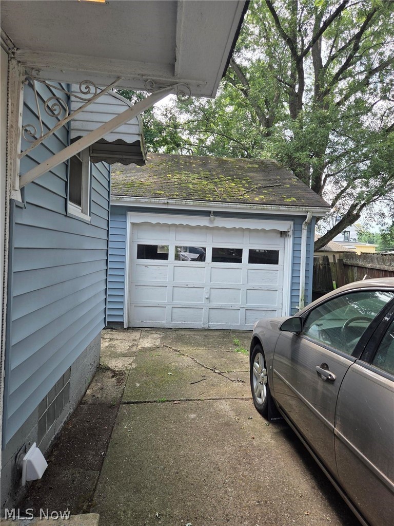 239 Gladstone Street, Campbell, OH - Photo 5