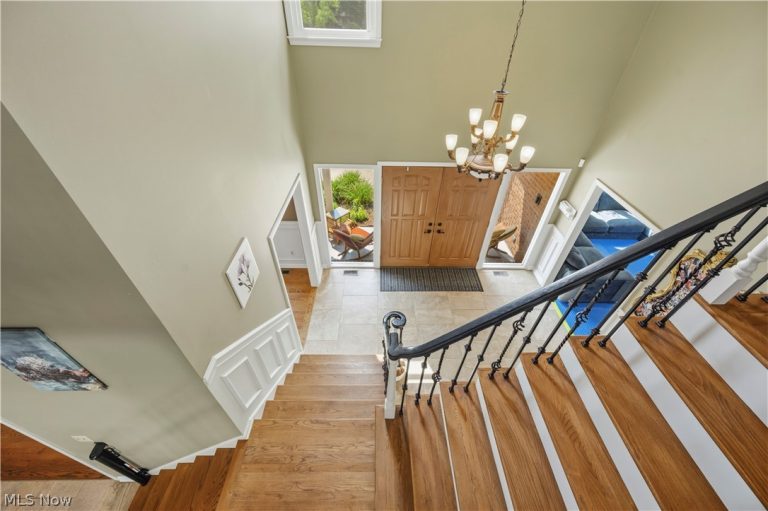 2537 Fox Circle, Stow, OH - Photo 6