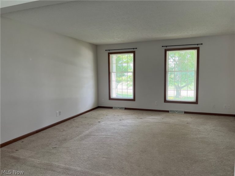 1013 Cherokee, Wapakoneta, OH - Photo 5