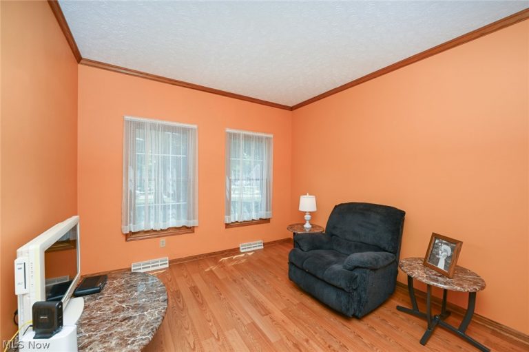 3706 Jupiter Drive, North Royalton, OH - Photo 8