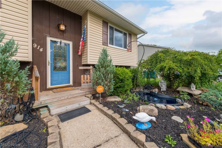 914 Stark Street, Sheffield Lake, OH - Photo 4