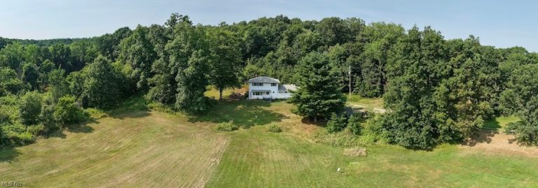 5641 Harwalk, Strasburg, OH - Photo 2