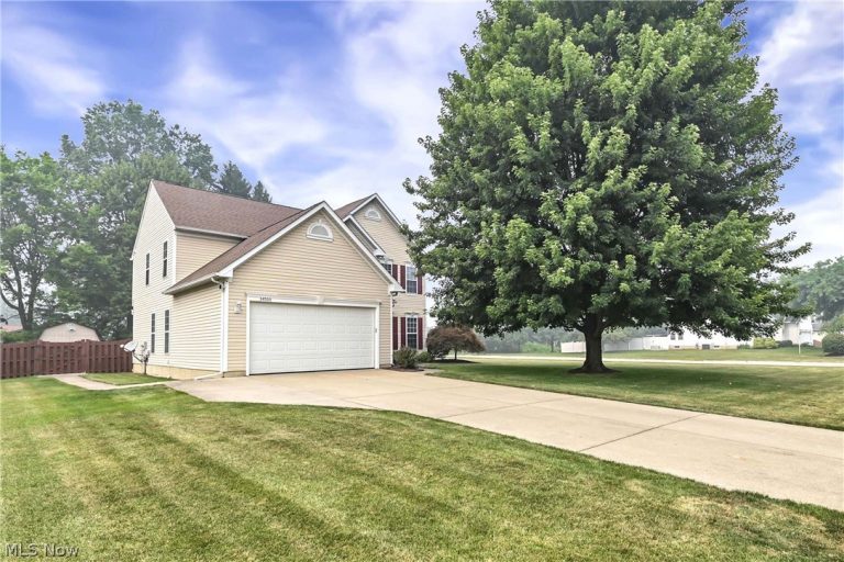 34900 Clear Creek Drive, North Ridgeville, OH - Photo 2