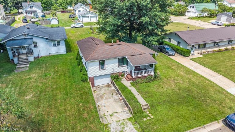 265 Main Street, Brewster, OH - Photo 5