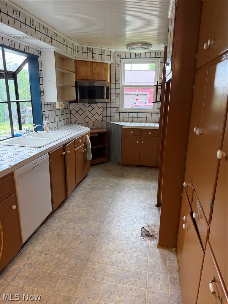 10057 Kensington Road, Kensington, OH - Photo 8