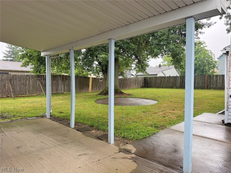 2358 Clark Avenue, Alliance, OH - Photo 5